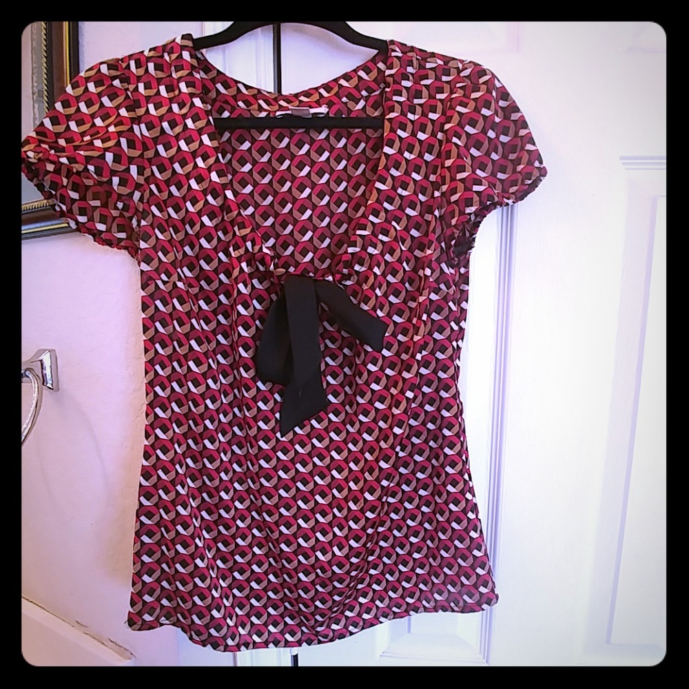Black and white pattern shirt